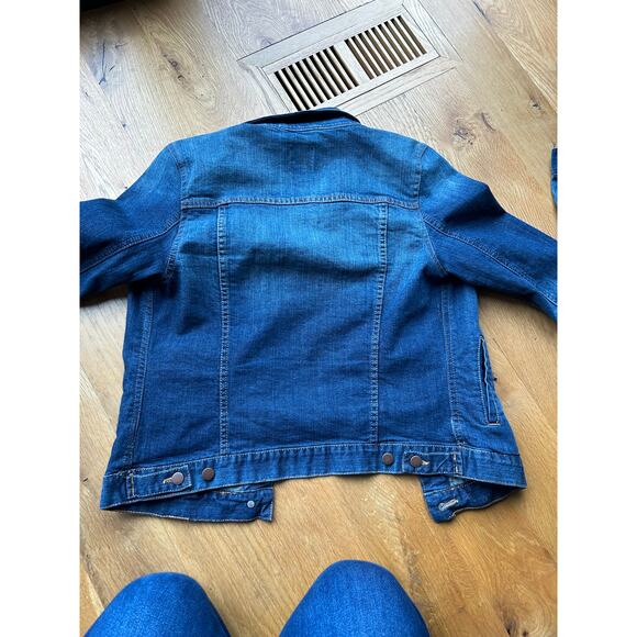 GAP 1969 Women’s Denim Jacket Size Small – Medium Wash Classic Jean Jacket S - Picture 5 of 5